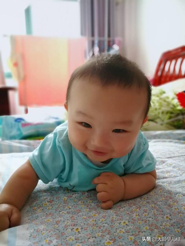 别以为自己会看电视，对于孩子，你该选择什么样的节目给他看？