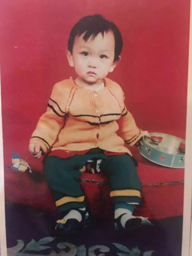 保姆偷男婴27年，养废后归还：家庭，就是一个人的命运