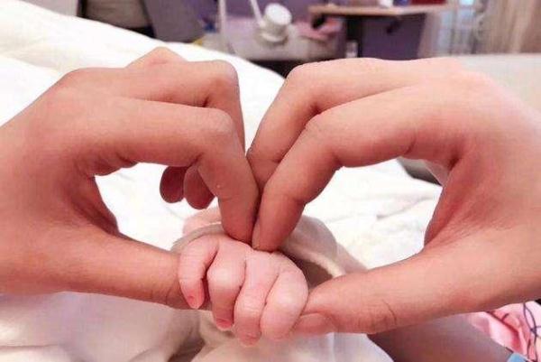 刚生完孩子，老公脾气越来越差，男人也会“产后抑郁”吗