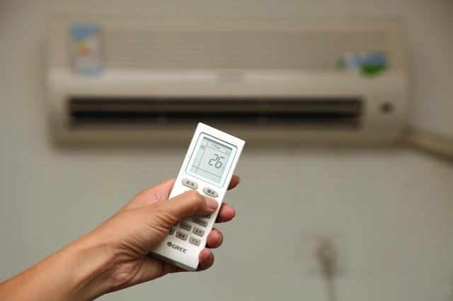 夏天宝宝吹空调，26℃最好？可得注意这几点，稍不小心就易着凉