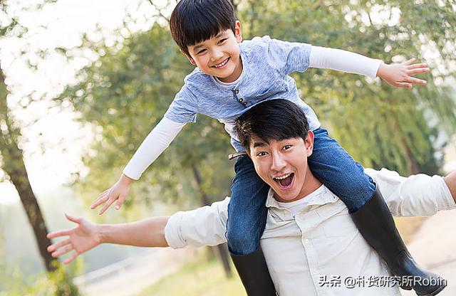 穷养儿子富养女，女儿幸福小公主？儿子随意糙养？