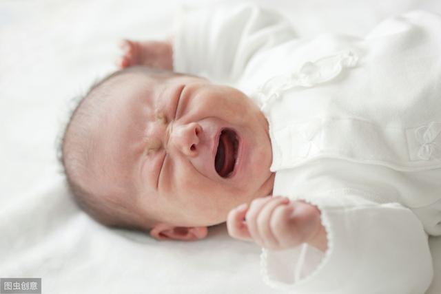 新生宝宝肚子不适怎么办？新妈妈要懂得这样护理
