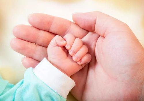 想要宝宝长得高，育儿专家提醒：把握婴幼儿骨骼发育黄金期是关键