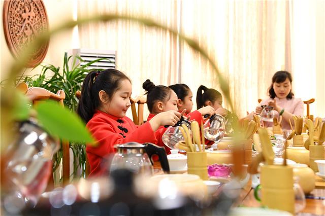 &quot;我从不给孩子报培训班&quot;，10年培训老师说出理由，引起家长反思