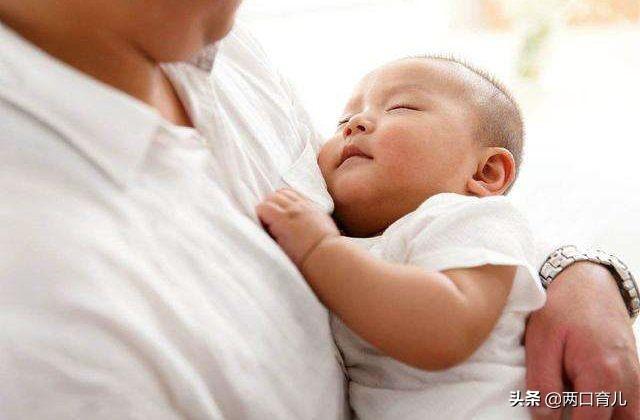孩子入睡困难，可能是因为宝妈这4个不良习惯，看看你有没有做错