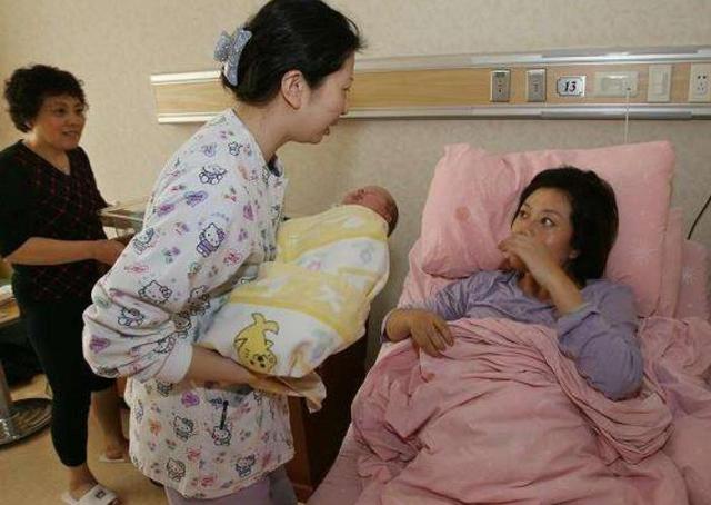 你生下宝宝后，公婆给红包了吗？该不该给，还得看这三点