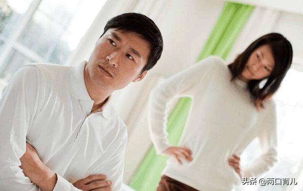 为了孩子选择不离婚？最残忍的父母，都是拿着爱的名义伤害孩子