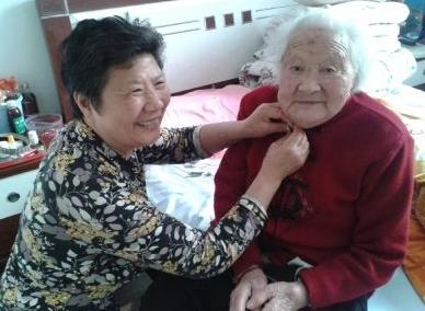 大妈：不管当初疼爱哪个孩子，30年后最孝顺的总是这个，别疼错人