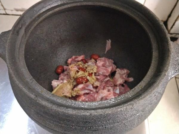 这东西50元一斤，比牛肉还贵，有条件就给孩子买，强筋骨长个子