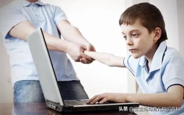 孩子沉迷游戏不能自拔？该拿什么拯救你我的孩子