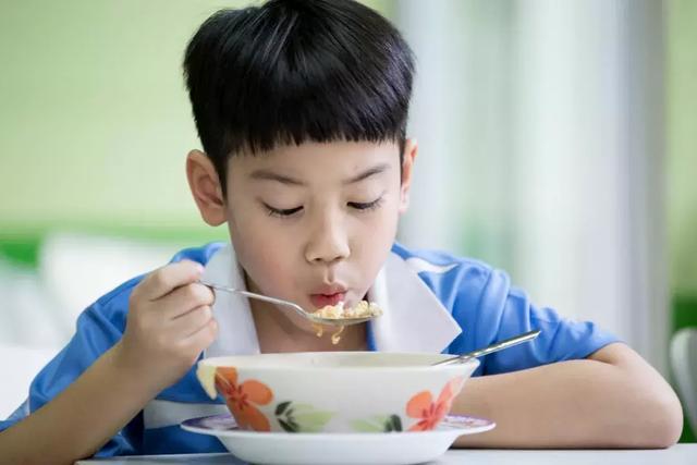 不想养出一个急性子的孩子？你得从1岁前就努力了