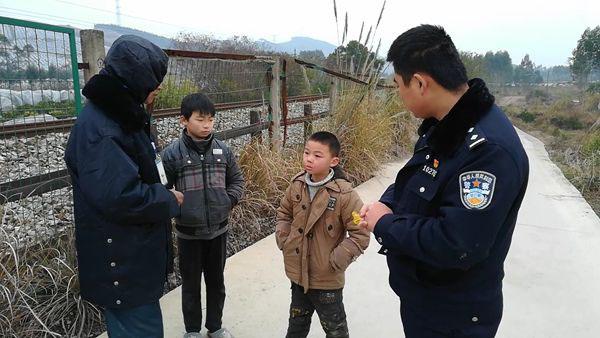 孩子的教育，不仅要重视言传，身教也是家长不可忽视的一部分