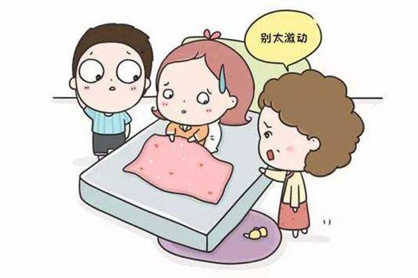 一胎全家争着抱，二胎没人要？三代宝妈的经历，很现实