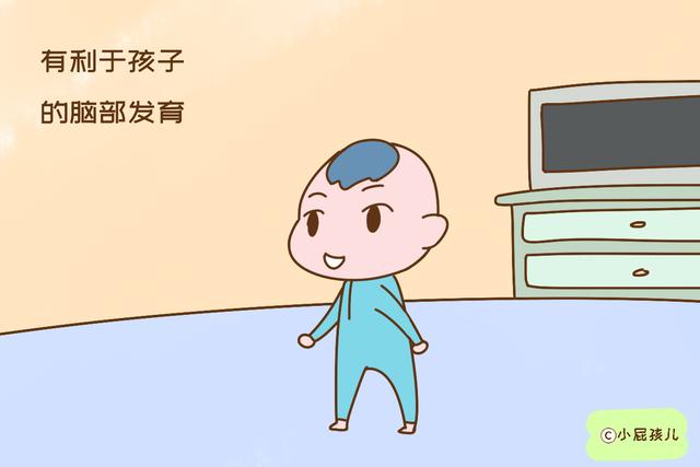 医生表示：孩子光脚走路好处多，父母可别急着阻拦