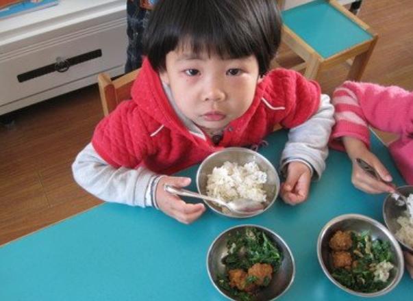 万能消食方：夏季常给娃喝，赶走积食娃吃饭香，个子猛蹿5cm