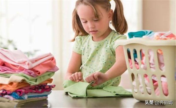 孩子的衣服是买大一号，还是买正好的？答案是：买“合适”的