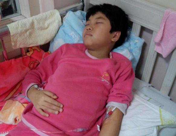 3岁女孩呕吐不止，发育差点受影响，儿科医生：这2种饭尽量被喂