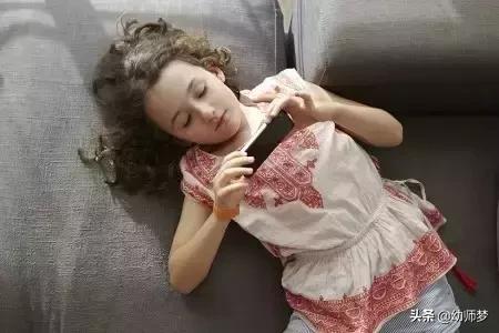 孩子暑假沉溺于手机、电视怎么办？转给家长