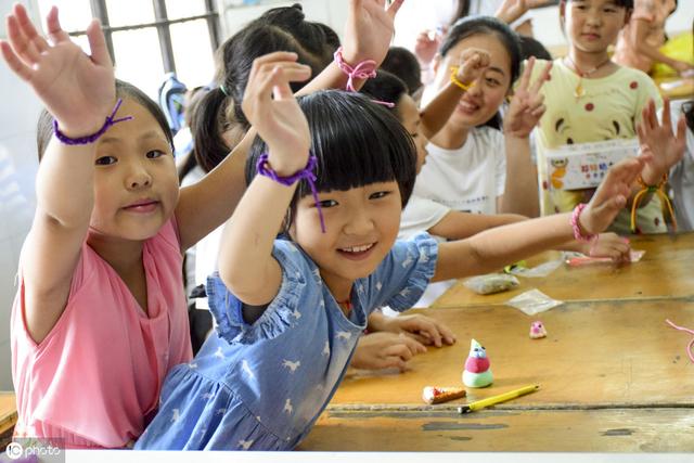 学校家里两个样为啥孩子会区别对待