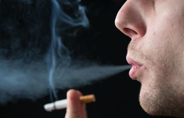 宝宝百天前，这3类人最好别让抱孩子，不是迷信，有科学依据的