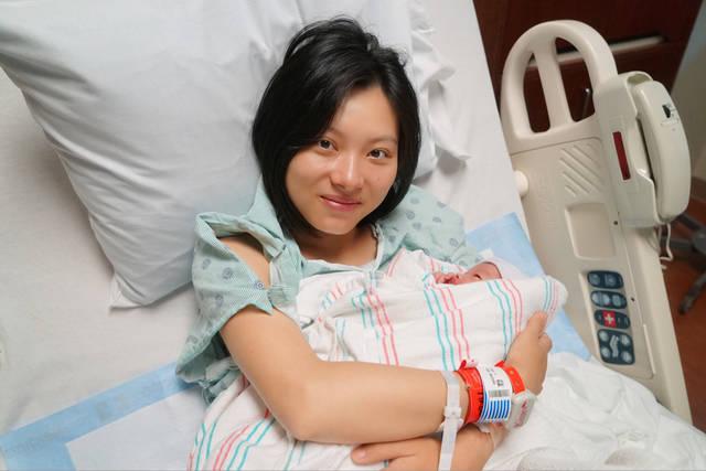 赴美生子、婚后AA、全职太太，这个90后妈妈做了大家都不敢做的