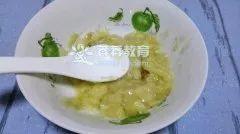 让宝贝爱上吃饭——香蕉玉米面饼