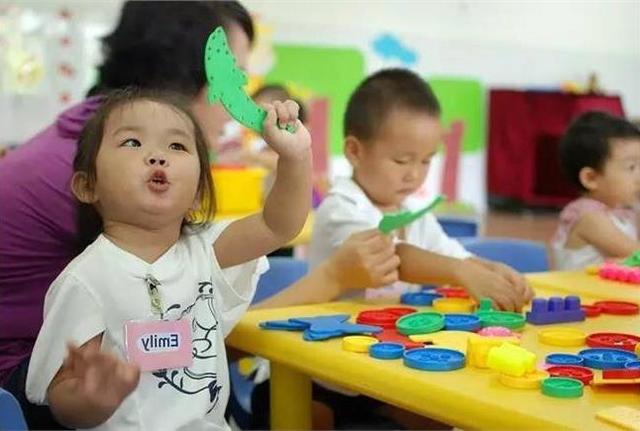 孩子上幼儿园，是应该以玩还是学习为主，上小学后差距有些明显
