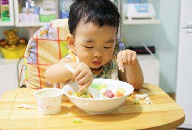 儿科医生：娃3表现越突出，说明缺钙越严重，宝妈却不知