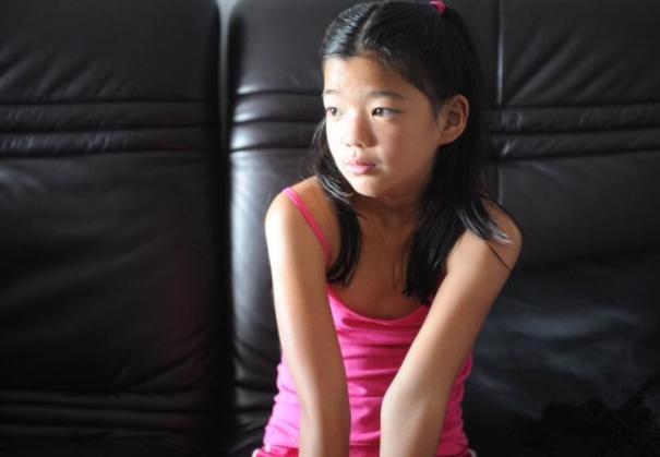 10岁女孩身高155，发育滞缓，医生：家长的“好习惯”，却伤了娃