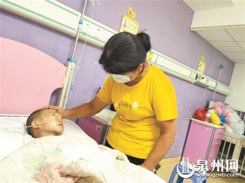 孩子吃饭少且慢还会吐竟是一颗龙眼核卡幼童食管3年