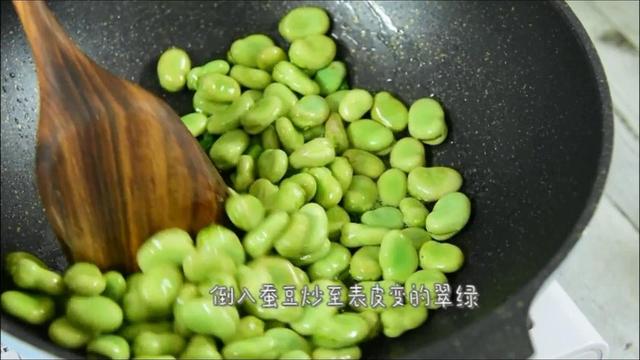 比牛奶含钙量还多！2元一斤的宝贝被人遗忘，快点买一袋给孩子吃
