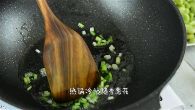 比牛奶含钙量还多！2元一斤的宝贝被人遗忘，快点买一袋给孩子吃