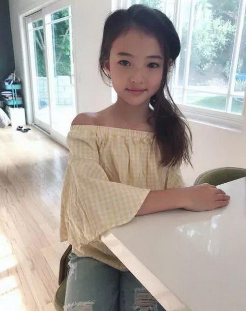 女儿太漂亮是好事吗？父母这两句话没交代到位，美貌反倒成拖累