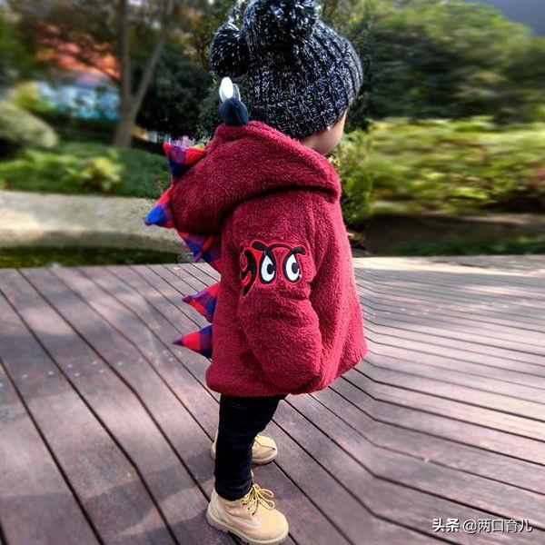 孩子太小穿衣不用讲究？会打扮和不会打扮的孩子，长大后差距很大