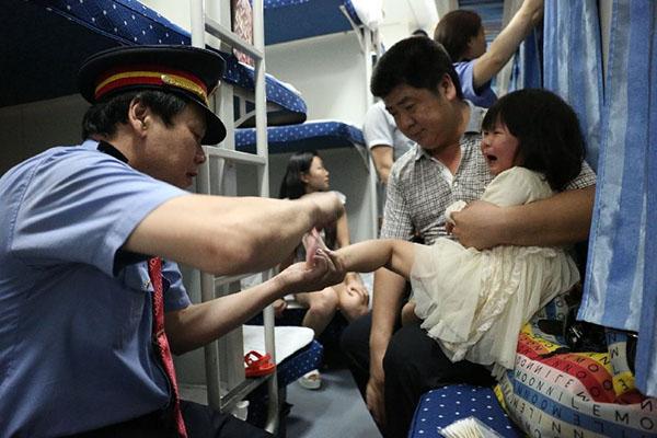 孩子发烧家长别慌乱，物理降温来帮忙，简单又方便