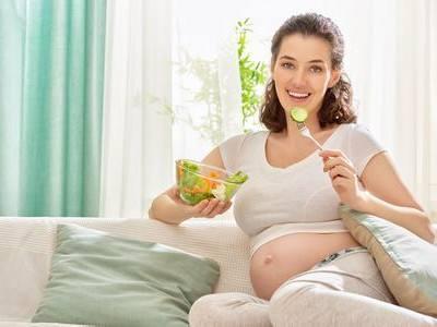 孕妈身体出现“3个反应”,说明胎儿饿的“难受”,别饿着宝宝了