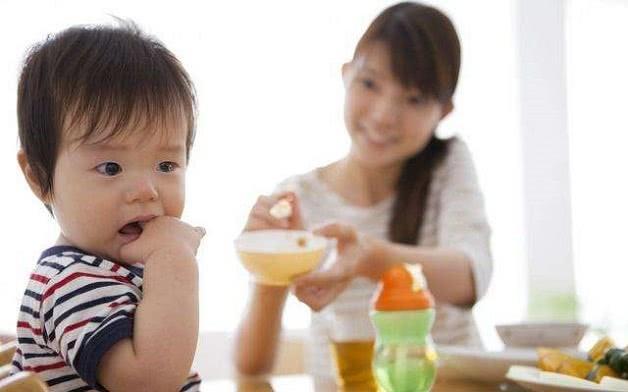 “娃不吃肉=没营养”？大人的错，却让孩子买单：脾胃差、爱生病