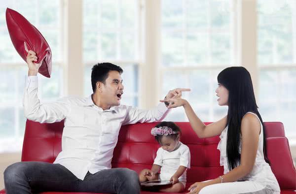 这些表现是父母不及格的证明，如果一条没中，恭喜你是好爸妈