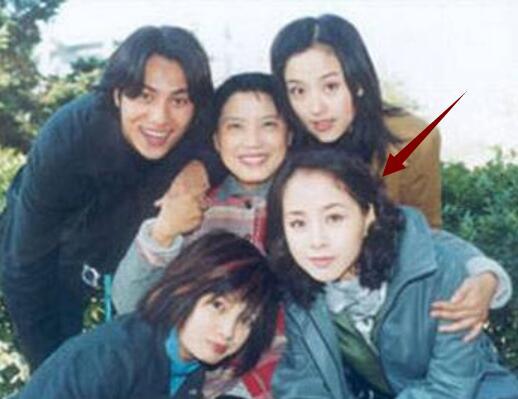 陈坤晒17岁儿子近照,颜值输爸爸,绯闻女友也曾经是窦靖童的密友