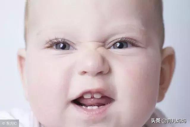 孩子乳牙滞留造成双排牙，都是家长惯的，别再害你家宝宝了