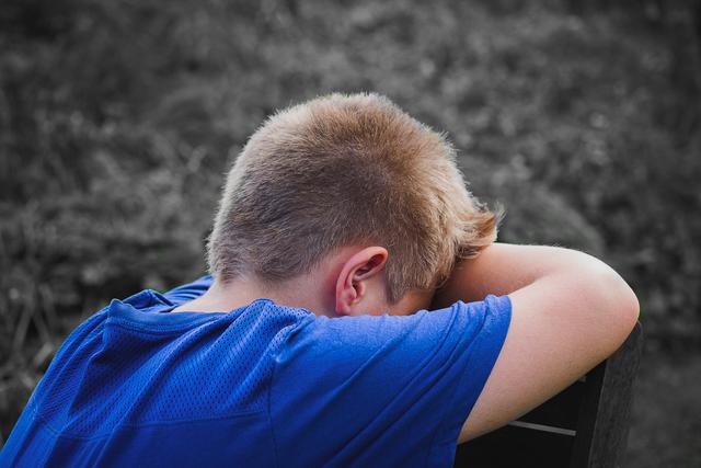 孩子容易犯重复错误？别再怪孩子笨，帮孩子有效“复盘”才是关键