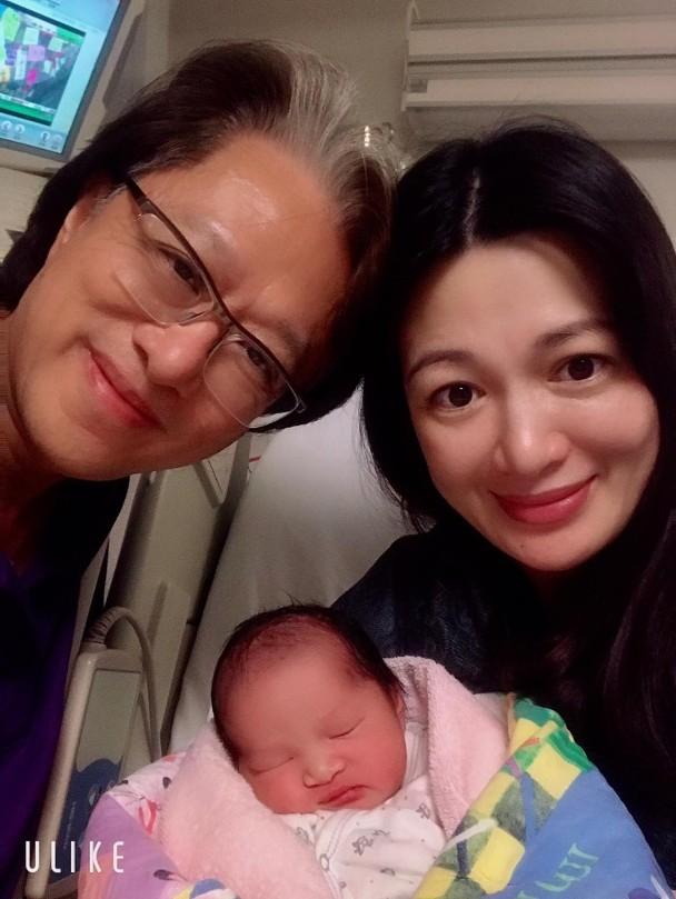 42岁前TVB花旦为富商剖腹生女儿:我跟老公都很开心