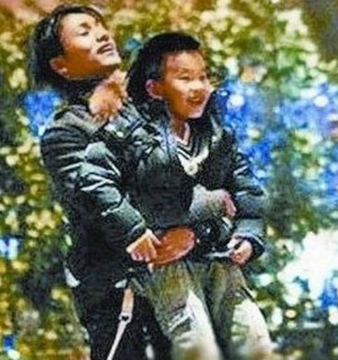 陈坤晒17岁儿子近照,颜值输爸爸,绯闻女友也曾经是窦靖童的密友