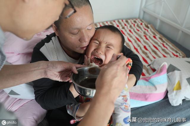 儿科医生：别把抗生素当万能药，这几种病吃了没用，宝宝反而遭罪