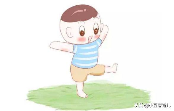 宝宝能不能光脚？知道这些心中有数