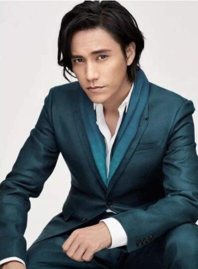陈坤晒17岁儿子近照,颜值输爸爸,绯闻女友也曾经是窦靖童的密友