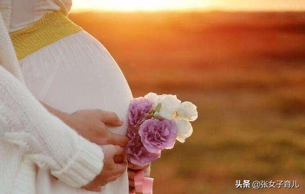 孕期为了胎儿健康发育，需要远离这2种人，即使是亲人也不例外