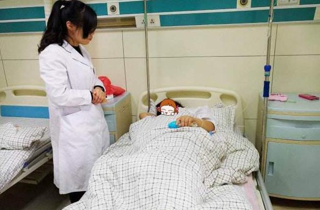 顺产和剖腹产哪个更痛，30个两种都尝试的妈妈表示：不能比