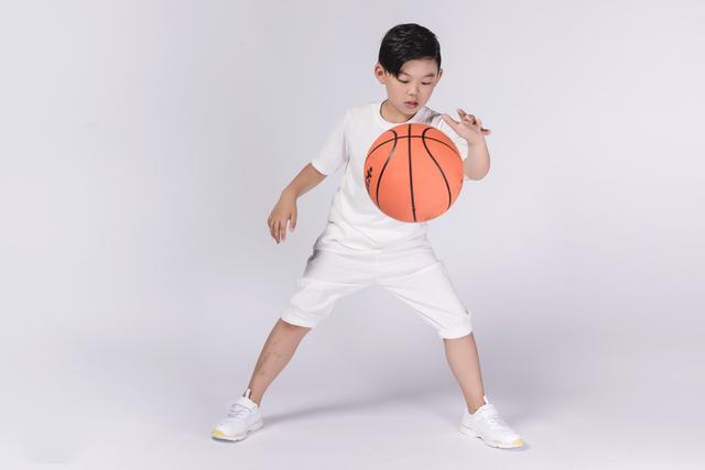 运动有助于孩子成长，应该怎么选择？这些运动项目适合学龄前启蒙