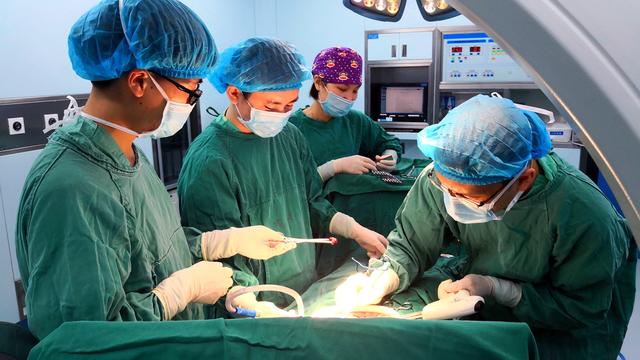 8岁男孩脾虚已停止发育，医生呼吁：家长别再踩这2个身高“雷区”